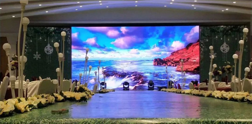 Choosing the Right LED Display for Hotels